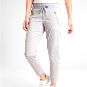 16T NWOT Athleta Jogger in light grey